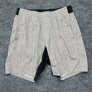 Lululemon Shorts Mens Large Grey Black Print Lined 8" Athletic Gym
